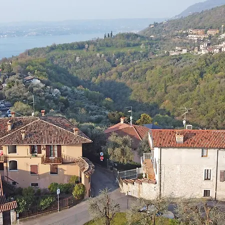 Samuel House- Traditional Italy Toscolano Maderno