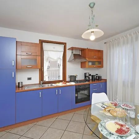 Samuel House- Traditional Italy